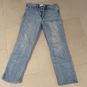 Denim Forum The Arlo HighRise Straight Jean Light Wash button fly clean girl 33”